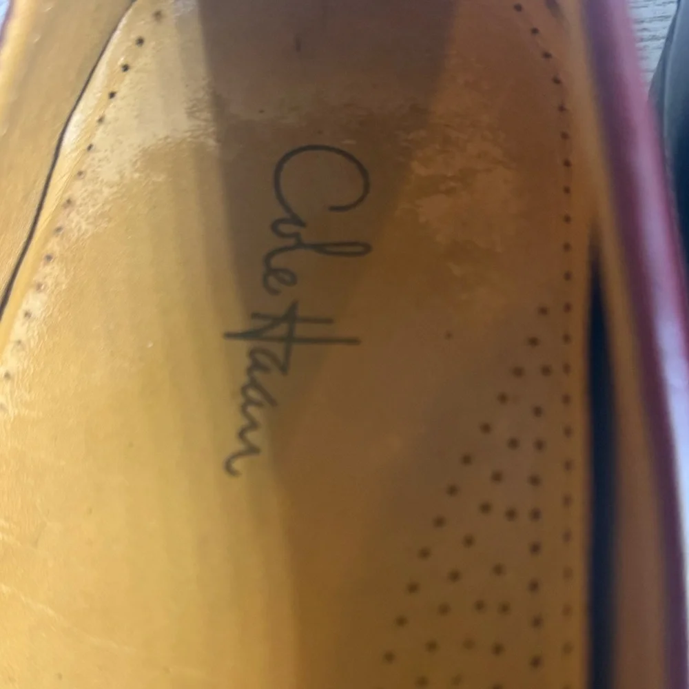 Cole Haan Men’s Maroon Leather Loafers with Buckle – Dress Shoes Size 10D